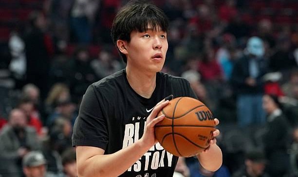 世界杯官方网站入口-小编扣鸡腿，开拓者官方把下放的杨瀚森误写成双向合同球员