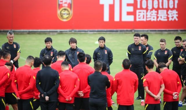 世界杯官方信息发布-张耀坤：李铁医好了国足心理 十二强赛没必要悲观