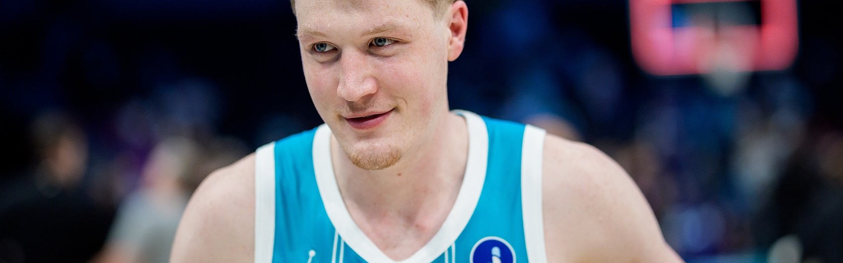 世界杯官方信息发布-NBA最后一期新秀榜：克尼佩尔稳居榜首 弗拉格&amp;埃奇库姆紧随其后