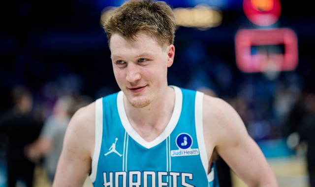 世界杯官方信息发布-NBA最后一期新秀榜：克尼佩尔稳居榜首 弗拉格&amp;埃奇库姆紧随其后